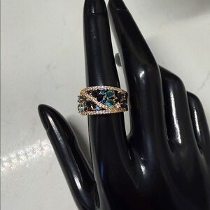 Elegant Gold and Blue Gemstone Ring